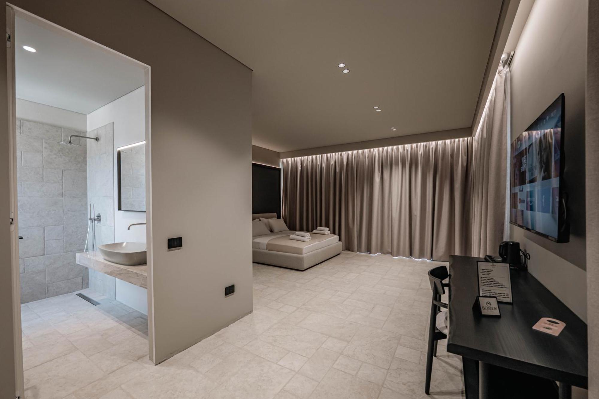 Sondor Hotel